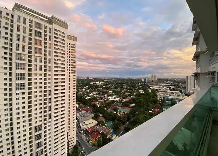 Apartment Family Size Staycation In Makati With New Year's Firework Balcony View Manila