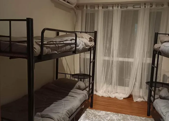 Family Size Staycation In Makati With New Year's Firework Balcony View Apartment *